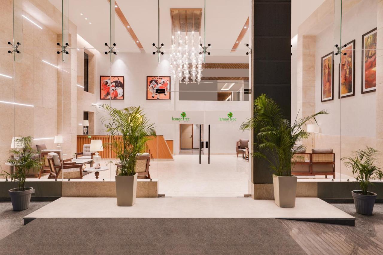 Lemon Tree Hotel, ハリドワール エクステリア 写真